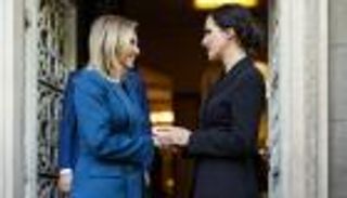 دبلوماسية «الأيدي الناعمة».. السيدات الأوليات يدفعن تحالفا ضد الروس