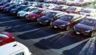 بعد هدوء هوجة الدولار بمصر.. ماذا حدث في سوق السيارات؟