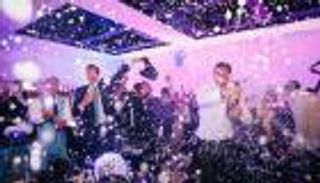 ليلة العودة لدوري الأبطال.. كيف استقبل أستون فيلا هدية مانشستر سيتي التاريخية؟ (صور)