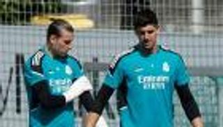 حائط صد لا يقهر.. حراس ريال مدريد يكتبون التاريخ في موسم استثنائي