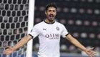 بغداد بونجاح.. هل يتعاقد الأهلي المصري مع نجم منتخب الجزائر؟