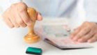 ما الإقامة الزرقاء في الإمارات.. وكيف يتم التقديم إليها؟