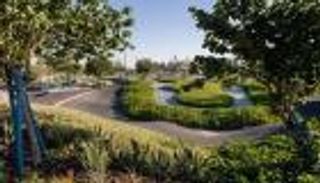 رافد حيوي.. مدينة «مصدر» تفتتح أكبر مسار متعرّج في المنطقة بمواد مستدامة