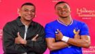 «يشبهه أكثر منه».. تمثال مبابي يخطف الأنظار قبل يورو 2024 (فيديو)