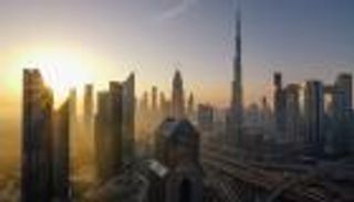 ثروة بتوقيت الإمارات.. صناديق الاستثمار الغربية تتدفق إلى أبوظبي ودبي