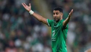 رياض محرز نجم الأهلي السعودي