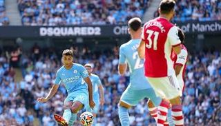 رودري في مواجهة أرسنال