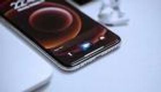 هواتف آيفون.. أبل تخطط لإضافة ميزة ذكاء اصطناعي للإشعارات