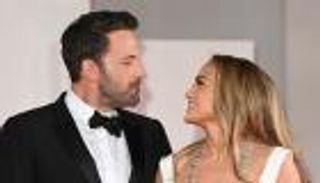 بن أفليك وجينيفر لوبيز.. شائعات الطلاق تهدد قصة حب عمرها 22 عامًا