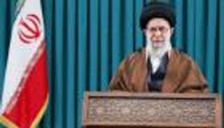 10 مؤسسات تحت يد المرشد.. هيكل حكم «معقد» بإيران