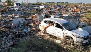 الإعصار خلف دمارا واسعا