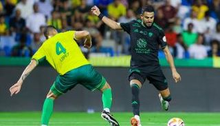 إصابة رياض محرز لاعب الأهلي السعودي