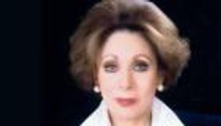 الموت يفجع لبنى عبدالعزيز