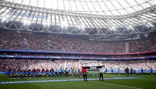 لافتة دعم فلسطين في نهائي دوري أبطال أوروبا للسيدات