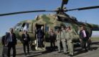 حوادث طائرات القادة.. هبوط اضطراري لمروحية رئيس الوزراء الأرميني (فيديو)