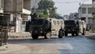 اقتحامات إسرائيلية بالضفة الغربية.. وقصف عنيف على غزة 