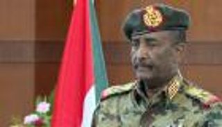وثيقة دستورية جديدة بالسودان.. مناورة من الجيش أم خطوة للحل؟