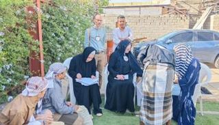 جانب من إفراج الحوثي عن عدد من المختطفين في سجونه