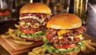 طفلة تركية تفقد حياتها بعد تناول «همبرغر».. مسابقة في مدرسة تنتهي بكارثة