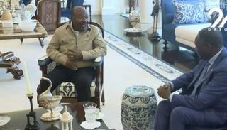 لقطة شاشة من فيديو لعلي بونغو خلال لقائه بممثل أممي في ليبرفيل