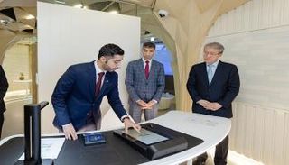 في أثناء تدشين مقر البعثة