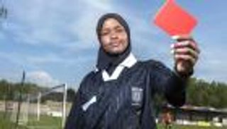 من كربوبي إلى جواهر.. «حكمات أفريقيا» يصنعن التاريخ في ملاعب الرجال