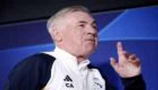 أفضل مدرب في العالم.. هل حسم أنشيلوتي المقارنة؟