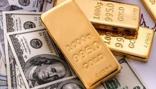 سبائك ذهبية ودولارات