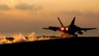 لحماية الملاحة.. أمريكا تدمر منصتي صواريخ حوثيتين ومسيرتين