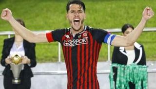 من هو زين الدين بلعيد