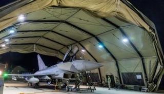 طائرة بريطانية بعد عودتها من غارة لقصف مواقع حوثية في اليمن - رويترز