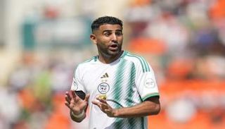 رياض محرز نجم منتخب الجزائر