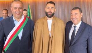 كريم بنزيما في الجزائر