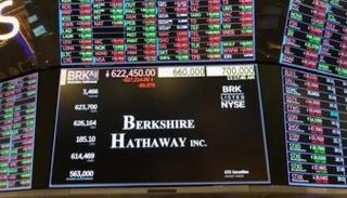 انهيار سهم بيركشاير هاثاواي بـ99.97% بسبب عطل فني في وول ستريت
