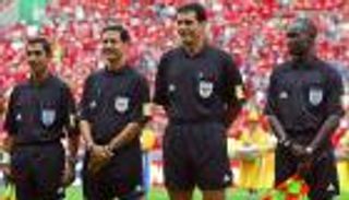 جمال الغندور.. حكم مصري كتب التاريخ في يورو 2000
