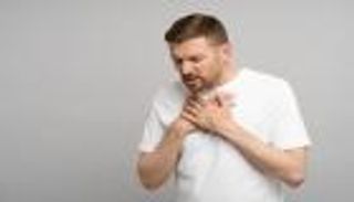 ما هي أسباب وأعراض حموضة المعدة.. وكيفية الوقاية منها؟