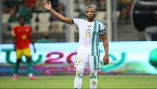 ياسين براهيمي لاعب منتخب الجزائر