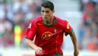 من رونالدو إلى زيدان.. نجوم اليورو بين 2004 و2024 (صور)
