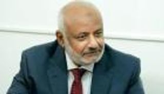 محافظ الحديدة يكشف لـ«العين الإخبارية» وصول سفن أسلحة إيرانية للحوثيين