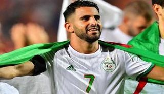 رياض محرز نجم منتخب الجزائر