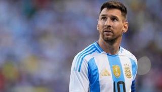 ليونيل ميسي قائد منتخب الأرجنتين