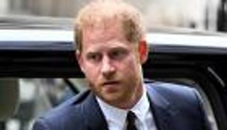 الأمير هاري «غارق» في الحنين بعيدا عن «فروغمور كوتاج»