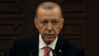 لأول مرة منذ 18 عاما.. أردوغان بمقر حزب معارض