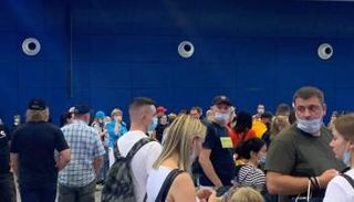 أفواج سياحية في مطار الغردقة - أرشيفية