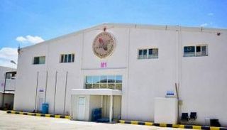 أحد مصانع الأدوية التي سيطر عليها الحوثي مؤخرا