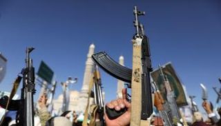 عناصر من مليشيات الحوثي - رويترز