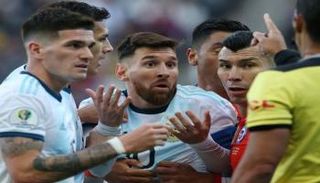 ليونيل ميسي قائد منتخب الأرجنتين