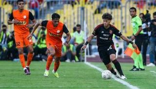 إمام عاشور نجم الأهلي المصري