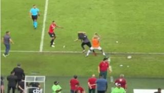 اشتباك في مباراة بالدوري البرازيلي 