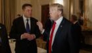 اتفاقات سرية بين ماسك وترامب حول السيارات الكهربائية.. صفقة انتخابية